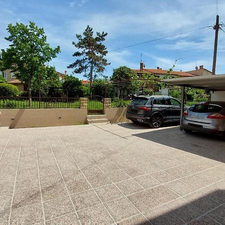 Apartment Nina Ровинь Экстерьер фото