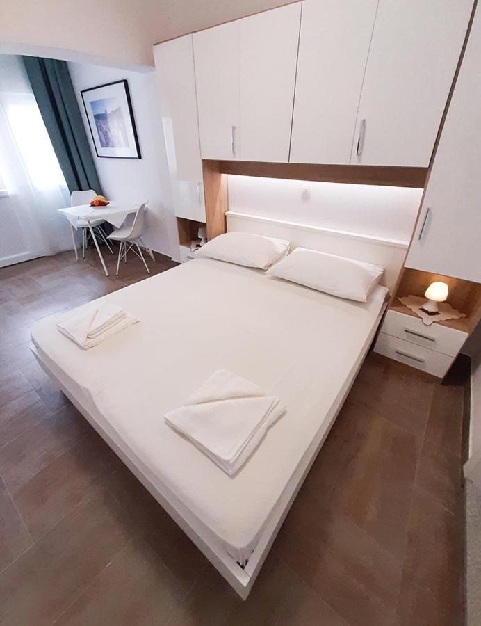 Apartment Nina Ровинь Экстерьер фото