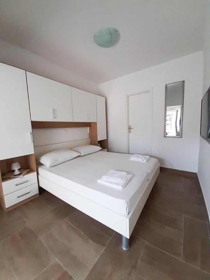 Apartment Nina Ровинь Экстерьер фото
